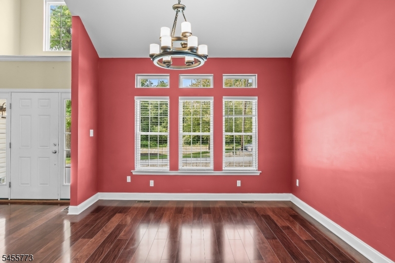 23 Charles Ave Property Photo 4