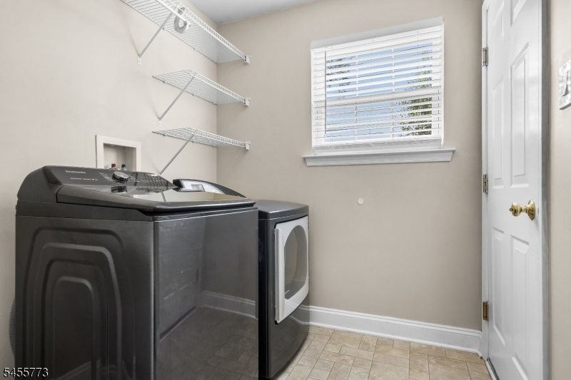 23 Charles Ave Property Photo 25