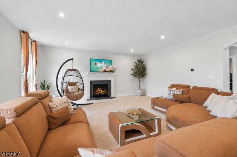 2 Vansickle Ct Property Photo 6