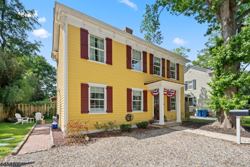 7 Alley Way Property Photo 3