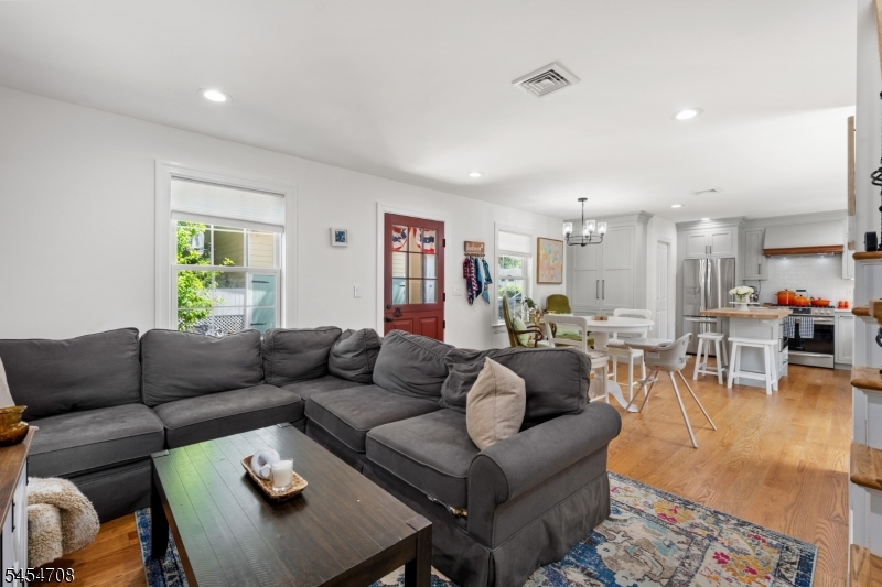 7 Alley Way Property Photo 12