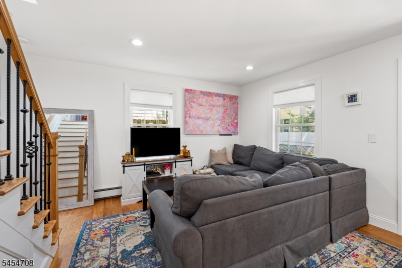 7 Alley Way Property Photo 13