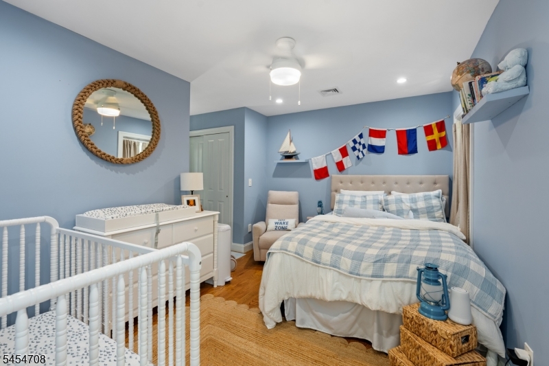 7 Alley Way Property Photo 19