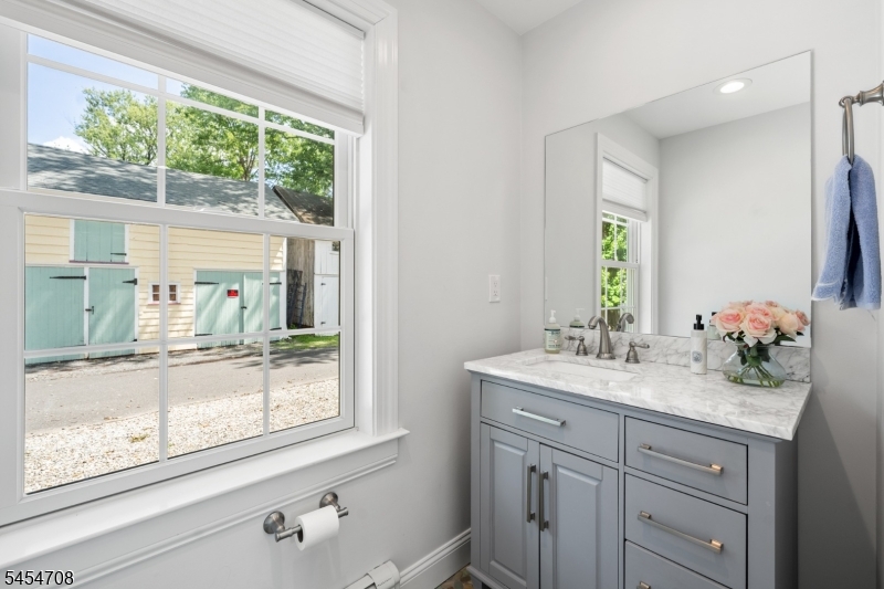 7 Alley Way Property Photo 22