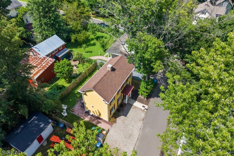 7 Alley Way Property Photo 27