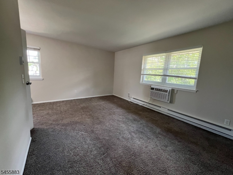162 Belleville Ave 1b Property Photo 4