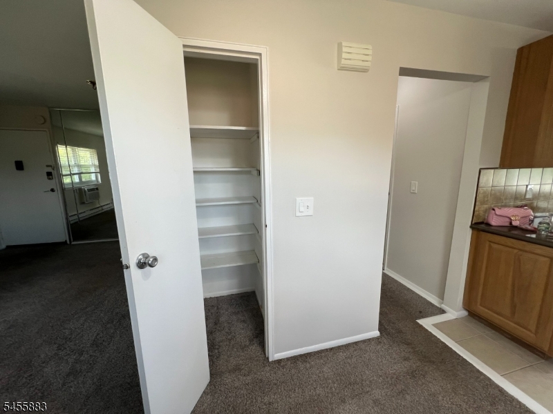 162 Belleville Ave 1b Property Photo 6