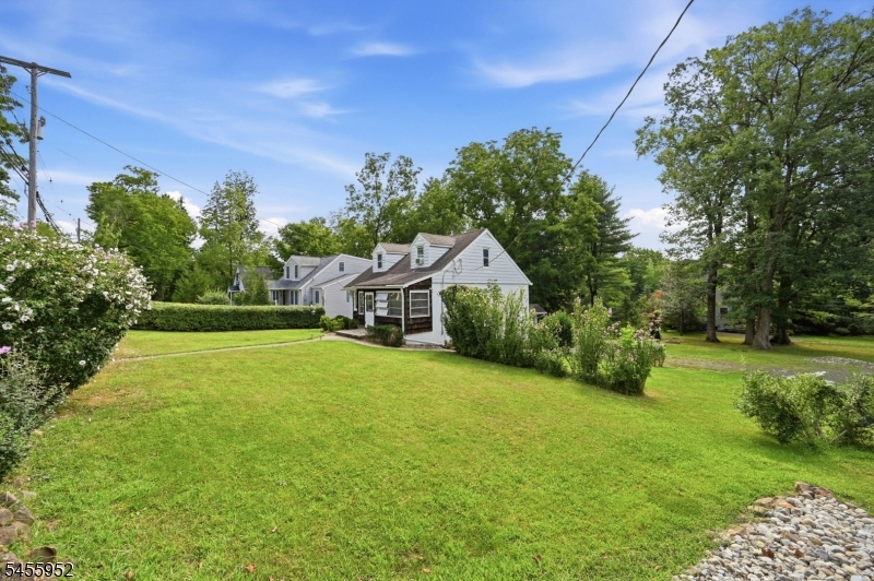80 Reinman Rd Property Photo 22