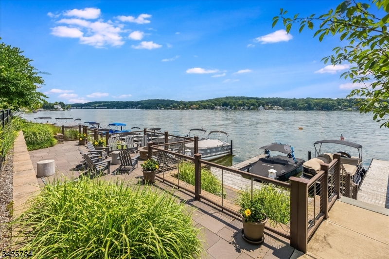103 Mariners Pointe Property Photo 1