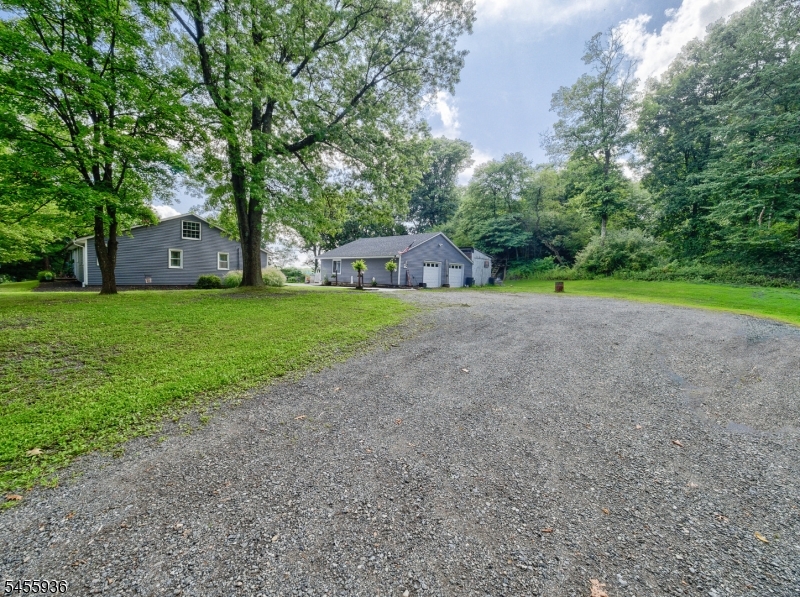 300 County Road 579 Property Photo 32