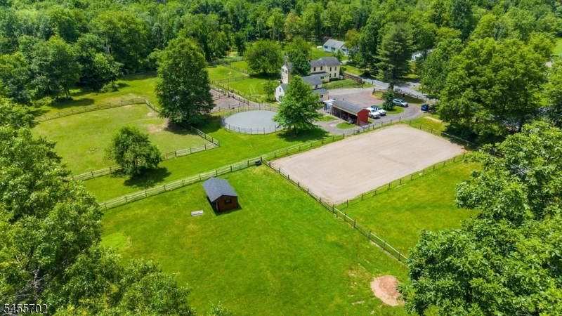 179 Lindbergh Rd Property Photo 2