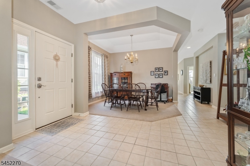 99 Kensington Cir Property Photo 6