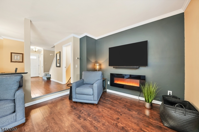 210 Riva Dr Property Photo 1