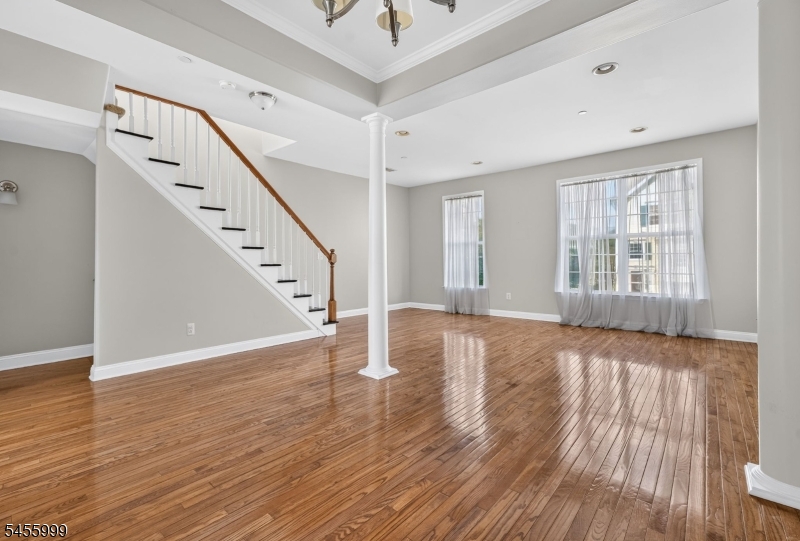 2 Hope St Property Photo 9