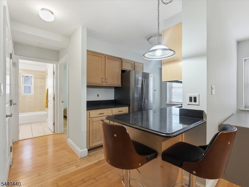 70 S Munn Ave 413 Property Photo 5