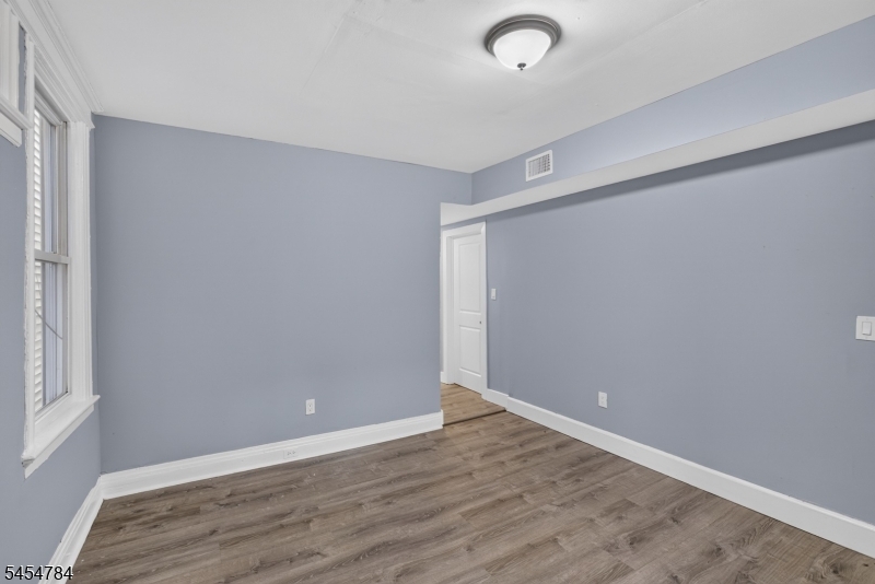 529 S Clinton St Property Photo 12