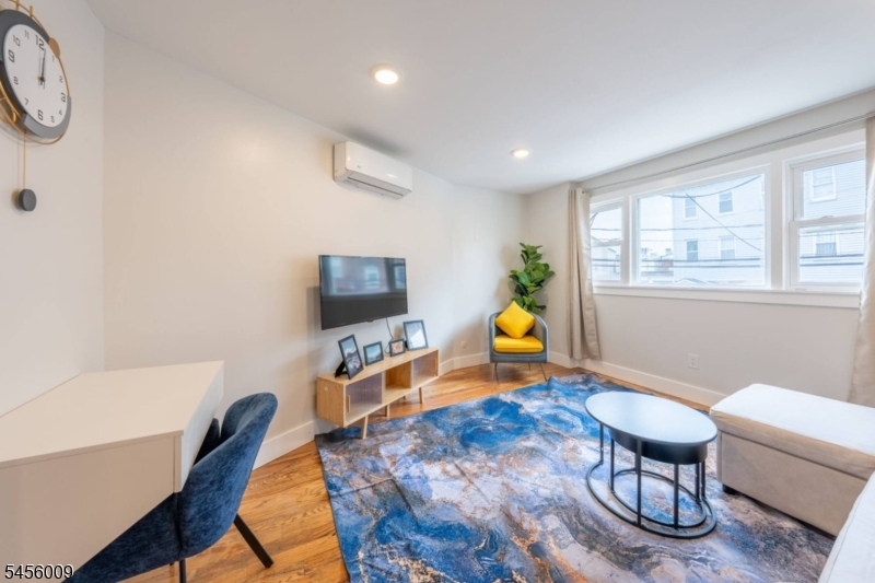 33 Adams St 1 Property Photo 10