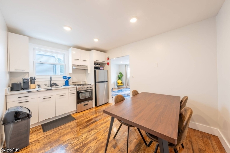 33 Adams St 1 Property Photo 11