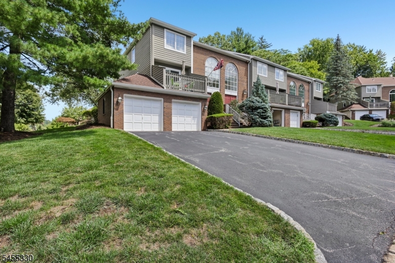 7 Dorset Cir Property Photo 1