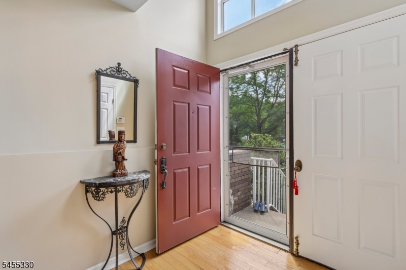 7 Dorset Cir Property Photo 4