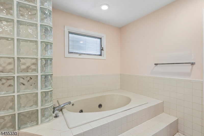 7 Dorset Cir Property Photo 27