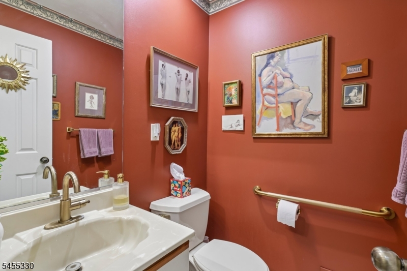 7 Dorset Cir Property Photo 37