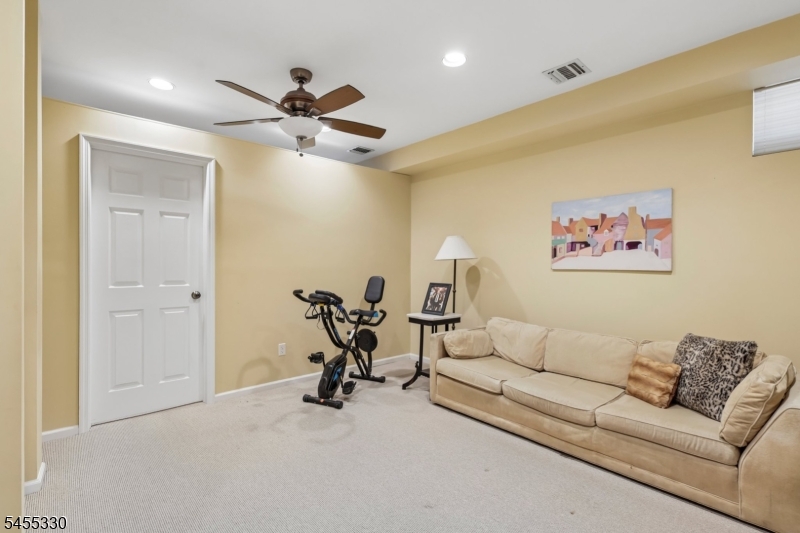 7 Dorset Cir Property Photo 41
