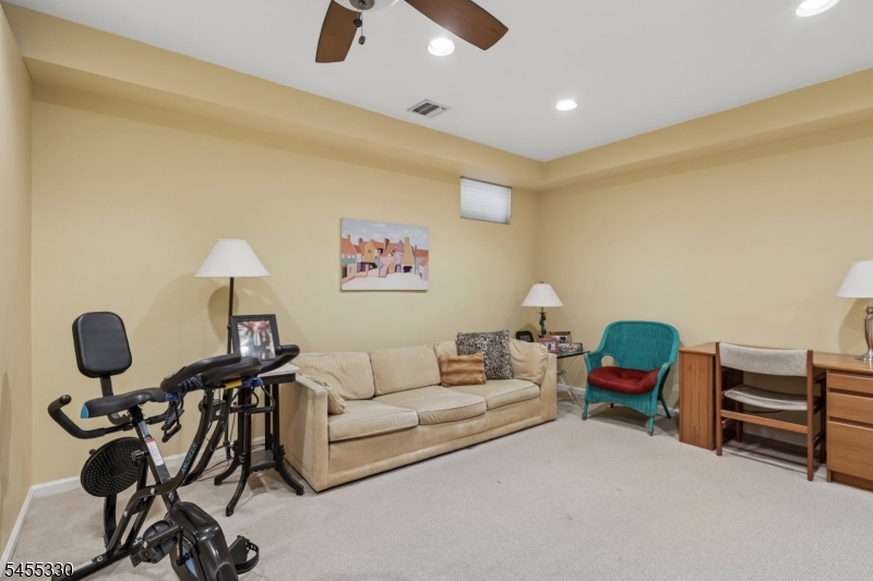 7 Dorset Cir Property Photo 43
