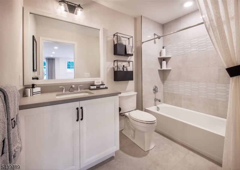 48 Saratoga Way Property Photo 12