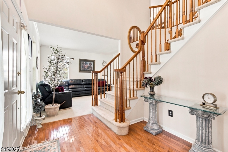 133 Charles St Property Photo 4