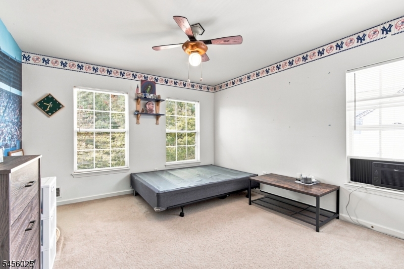 133 Charles St Property Photo 27