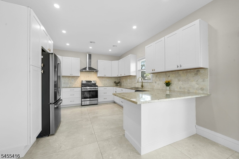557 Homer Ter Property Photo 11