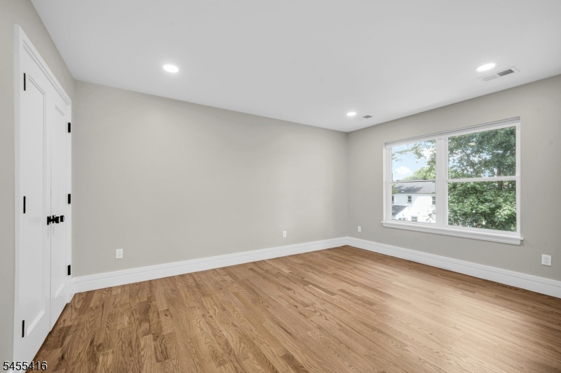 557 Homer Ter Property Photo 19