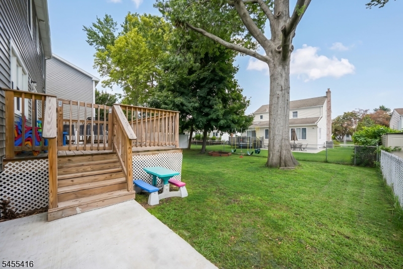 557 Homer Ter Property Photo 30