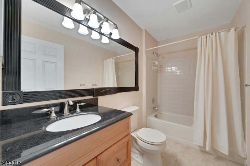 631 Plum Ter 631 Property Photo 18