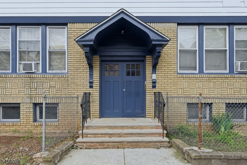 66 Halstead St Property Photo 1