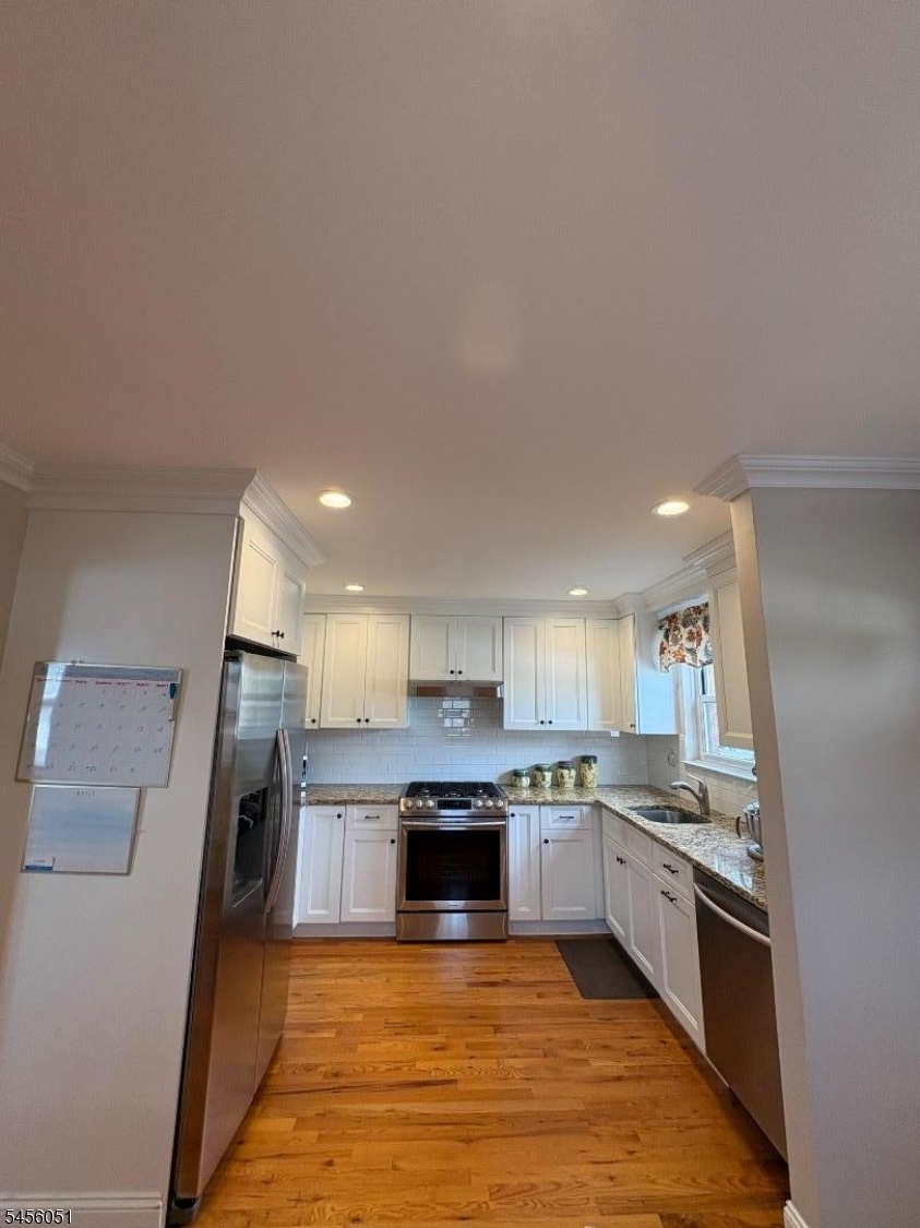 52 Knox Ter 52 Property Photo 10