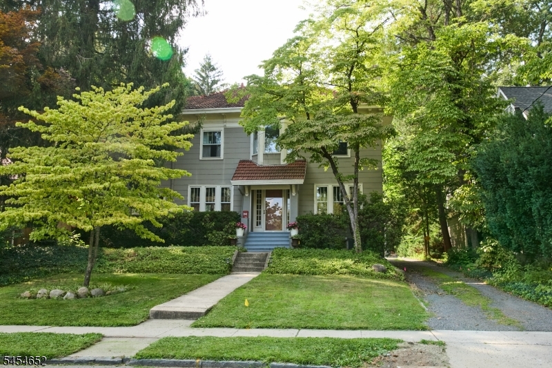 115 Maplewood Ave Property Photo 1