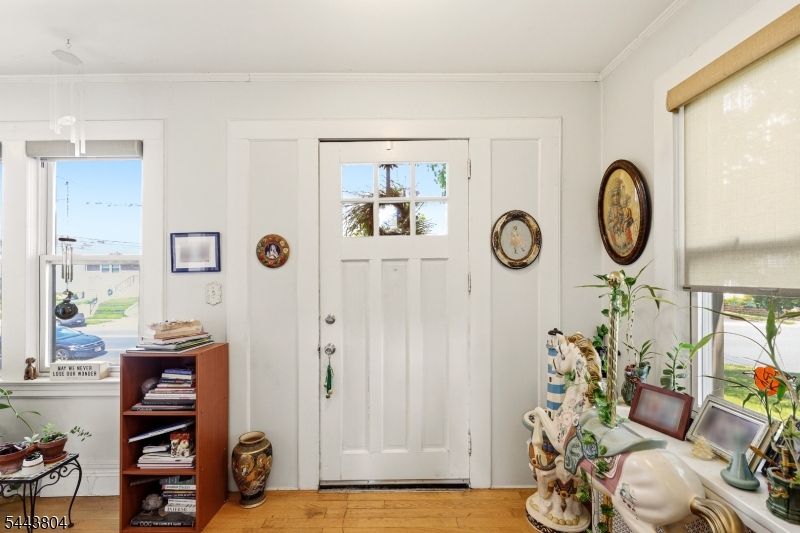 237 Broughton Ave Property Photo 6