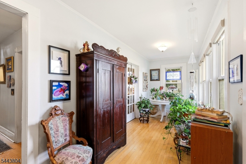 237 Broughton Ave Property Photo 8