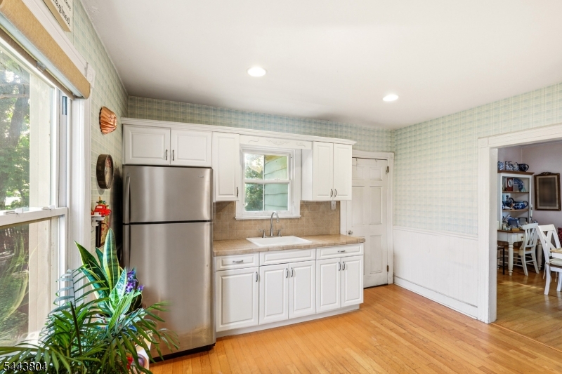 237 Broughton Ave Property Photo 15