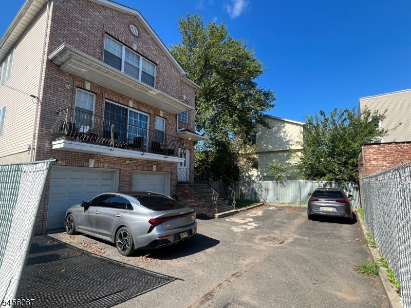 193 Hillside Ave Property Photo 1