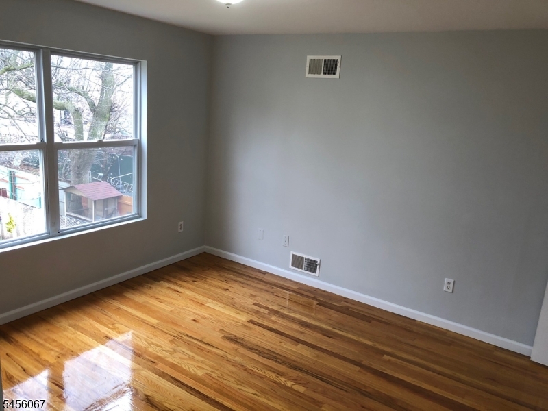 193 Hillside Ave Property Photo 11