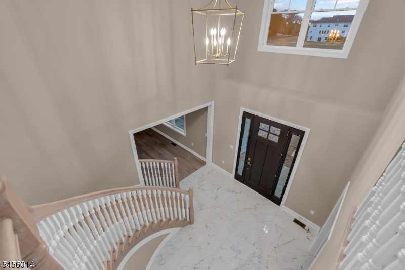 273 Berger St Property Photo 43