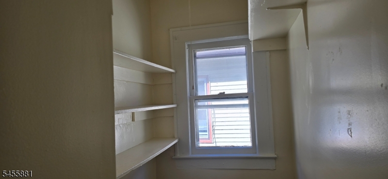 333 E 22nd St 3 Property Photo 11