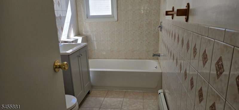 333 E 22nd St 3 Property Photo 12