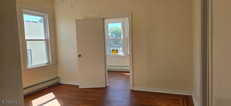 333 E 22nd St 3 Property Photo 14