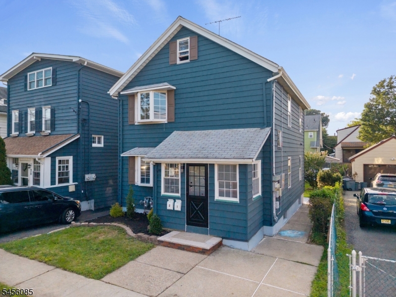 26 Major St Property Photo 1