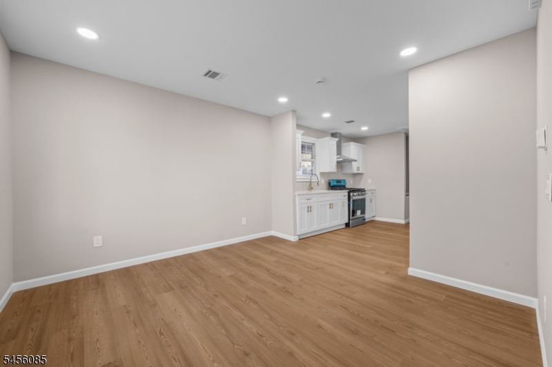 26 Major St Property Photo 3