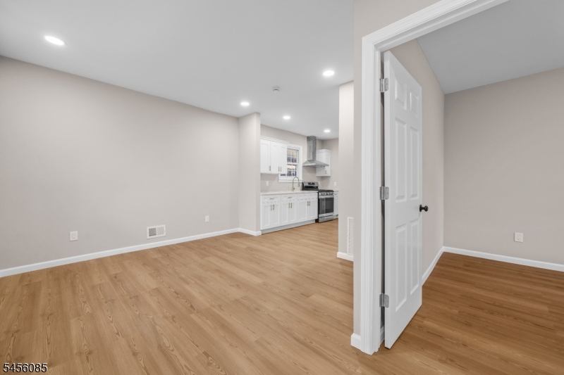 26 Major St Property Photo 14